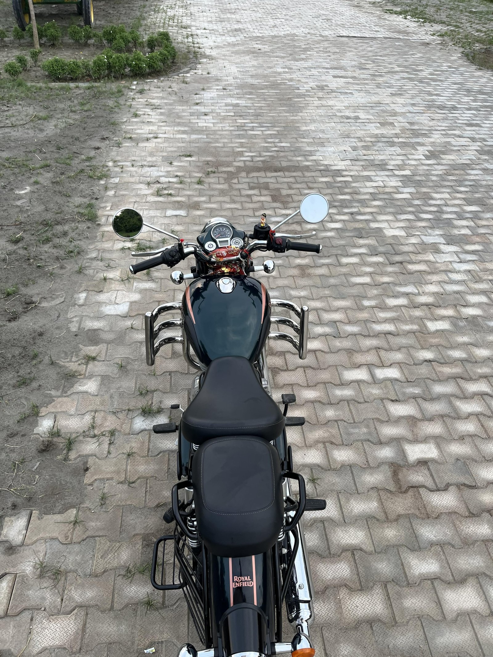 Grab Handles for Classic/Standard Bullet 350 Or Triumph 400 - Image 3